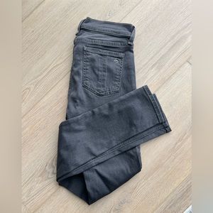RAG AND BONE grey skinny. Like new!